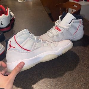 Jordan Retro 11 “Platinum Tint”